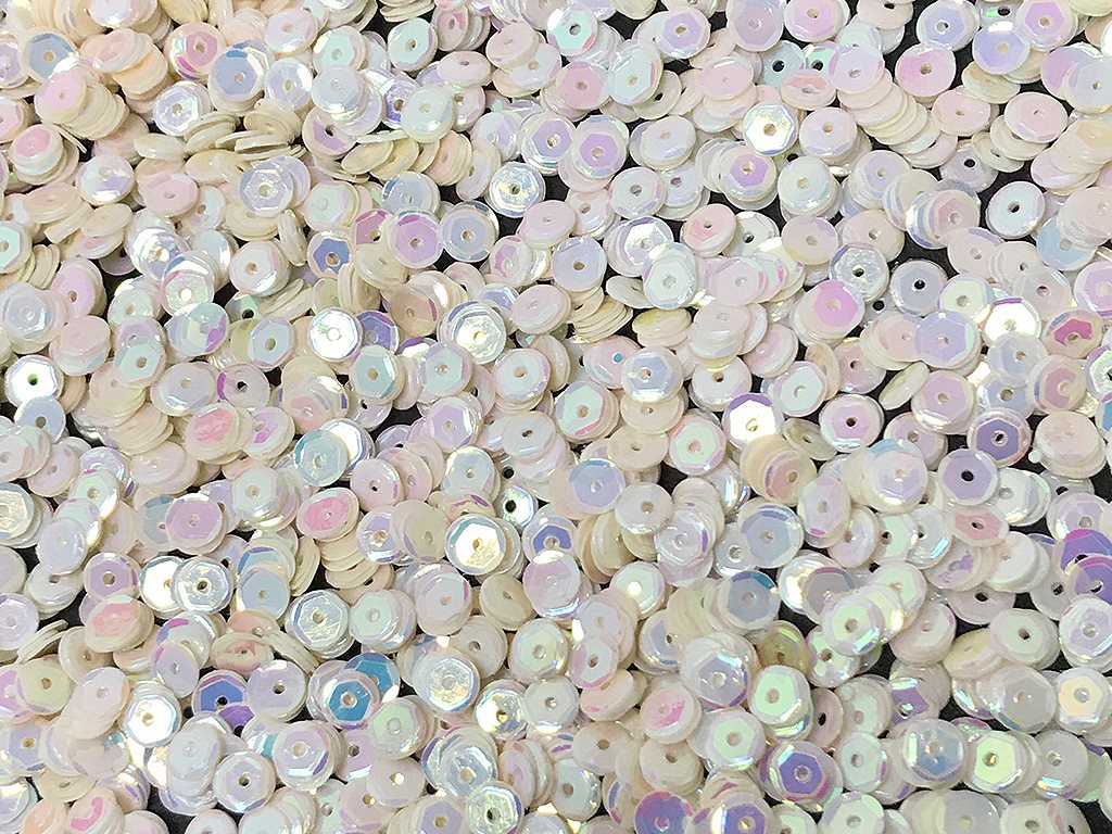 cream-rainbow-round-circular-plastic-sequins-ntc131219-473