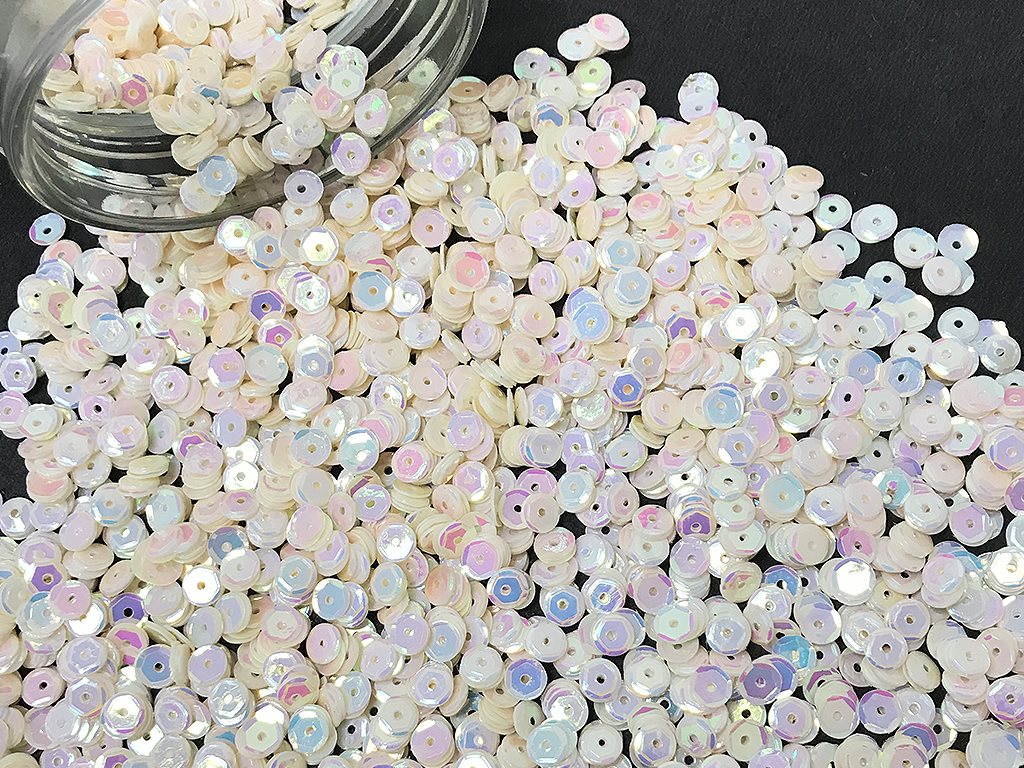 cream-rainbow-round-circular-plastic-sequins-ntc131219-473