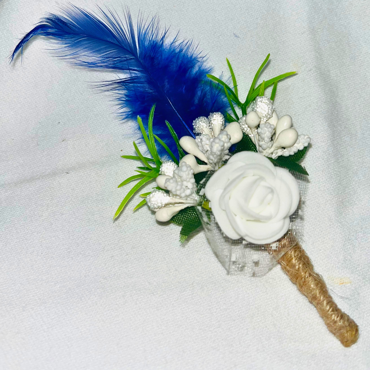 White Faux Feather Floral Brooch  ( Wholesale )