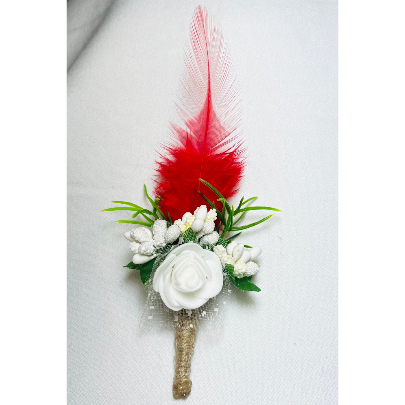 Red & White Faux Feather Flower Brooch ( Wholesale )