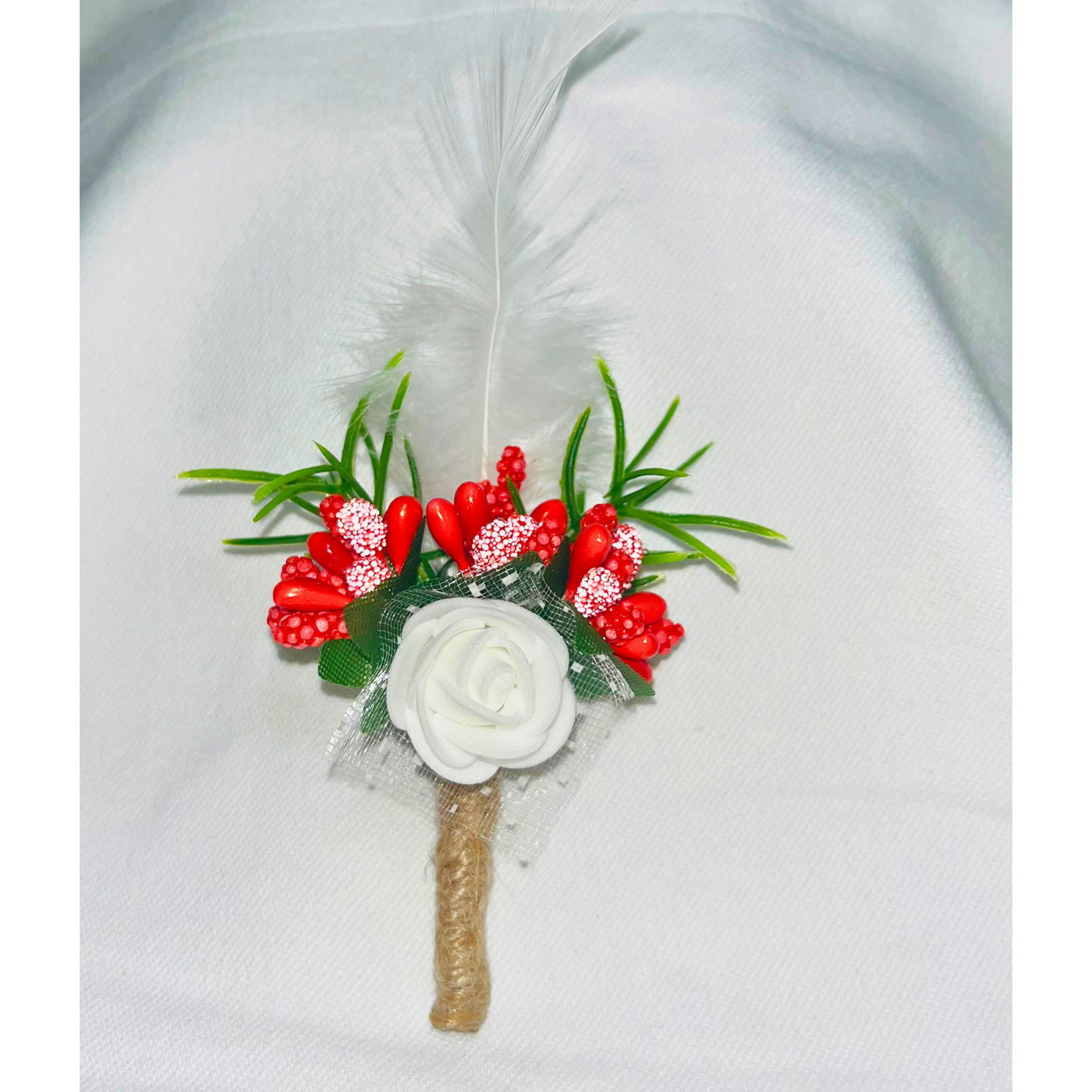 Red & White Faux Feather Flower Brooch ( Wholesale )