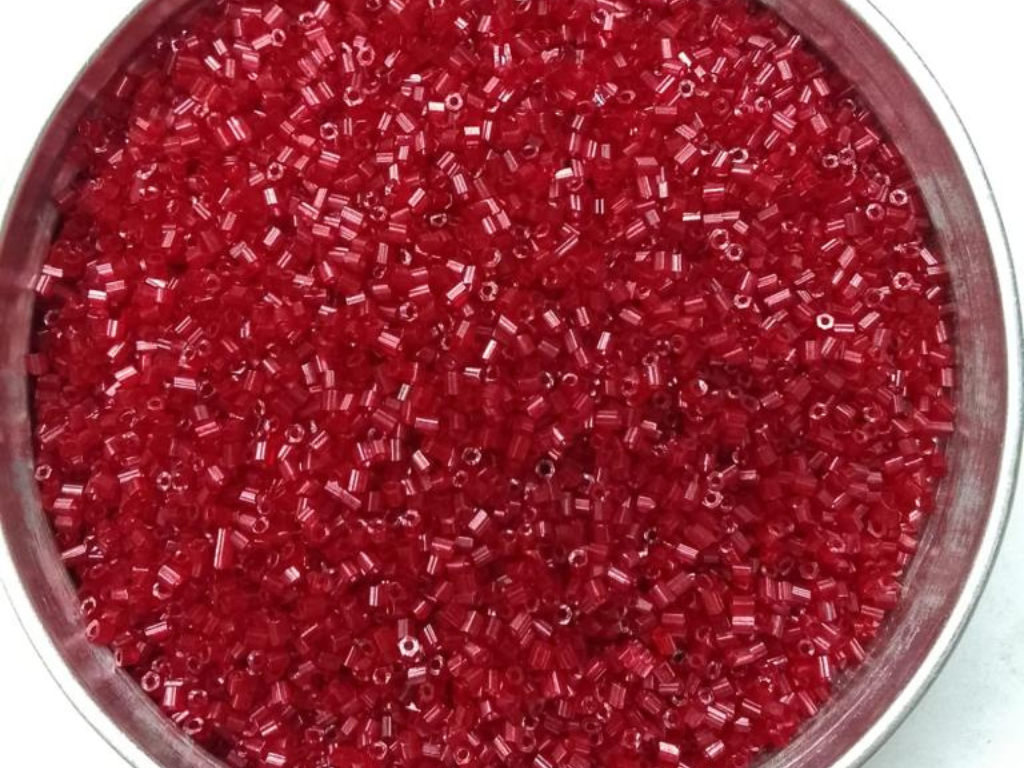 Maroon 2 Cut Glass Seed Beads- 1.5 mm (Wholesale)