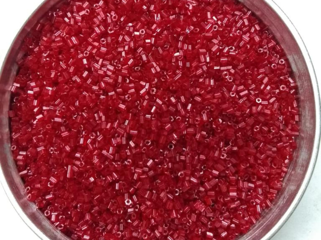 Maroon 2 Cut Glass Seed Beads- 1.5 mm