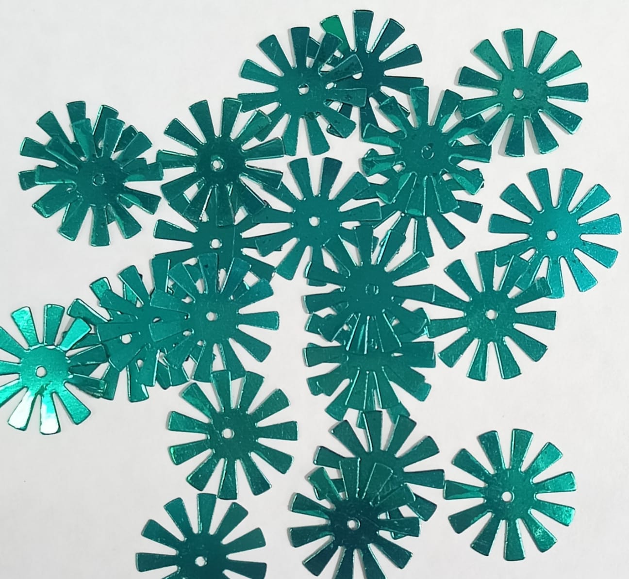 Teel Green Flower 1 Hole Plastic Sequins