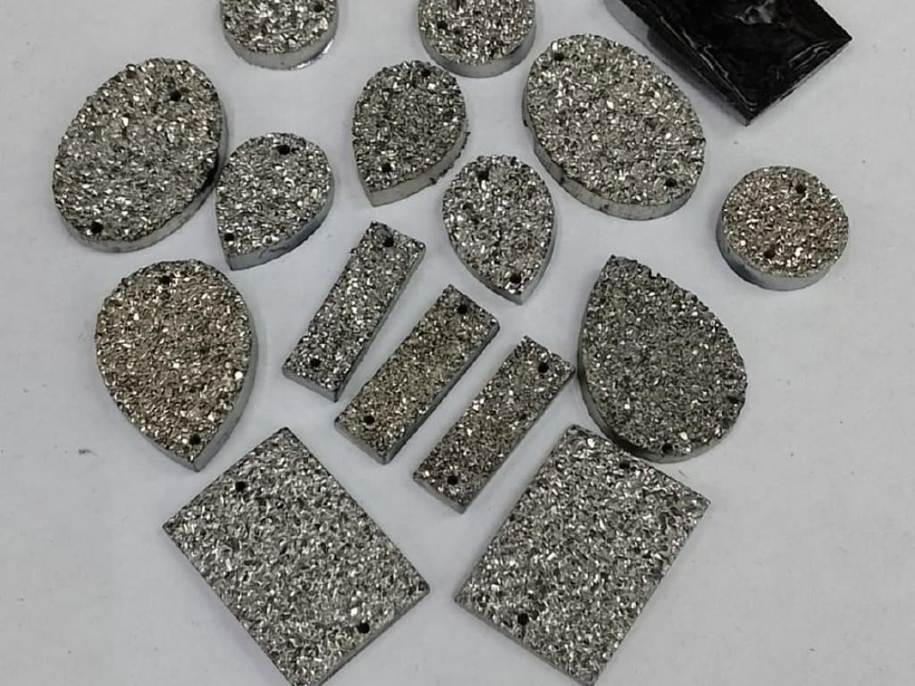 Silver 2 Hole Mix Plastic Stones