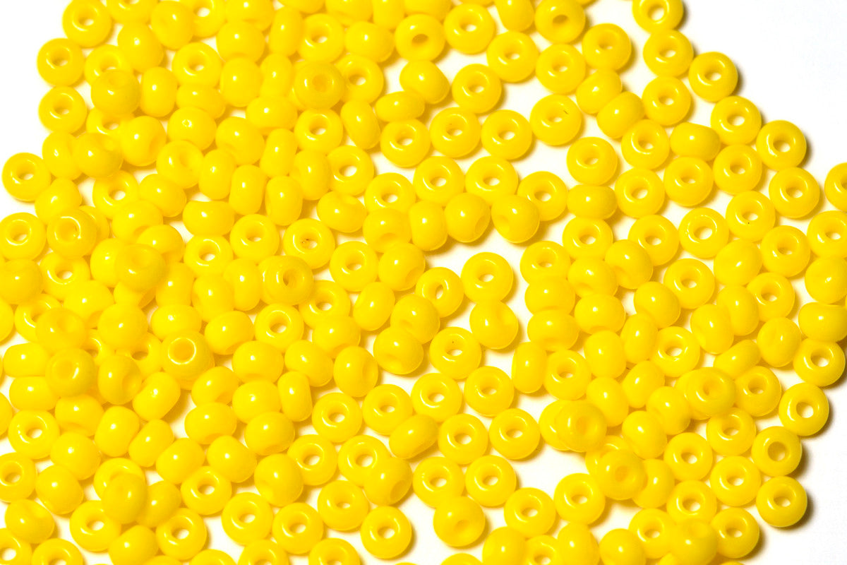 Bumblebee Yellow Opaque Preciosa Seeds Beads