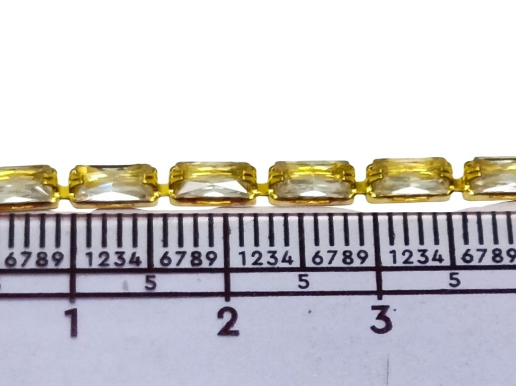 White Rectungalar Designer Cup Chains