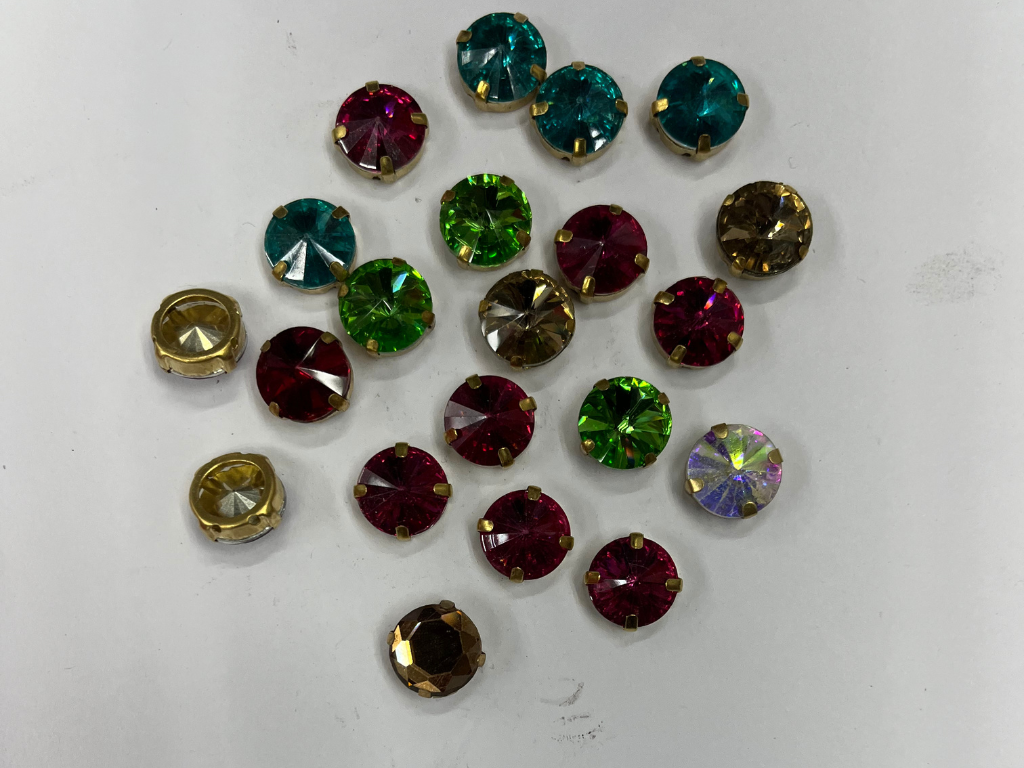 Multicolor Circular Glass Stones With Catcher