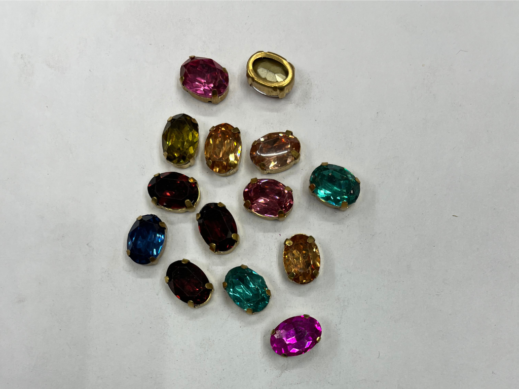 Multicolour Oval Glass Stones With Catcher (Wholesale)