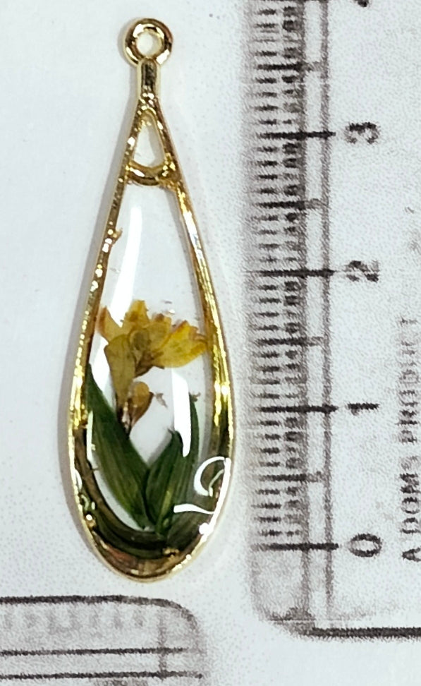 Green & Yellow Tear Drop Shaped Floral Design Resin Pendants with One Hole