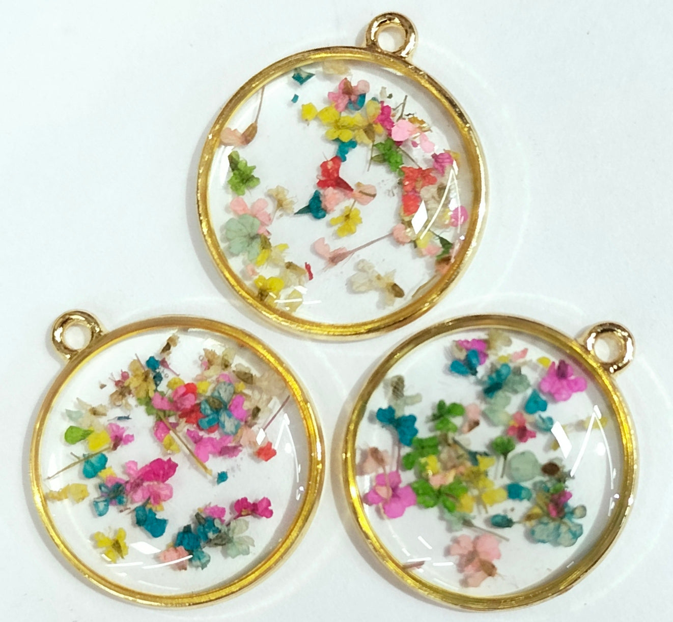 Multicolor Spherical Floral Design Resin Pendants with One Hole