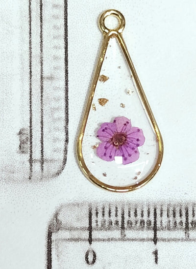 Mavue Drop Shaped Floral Design Resin Pendants with One Hole