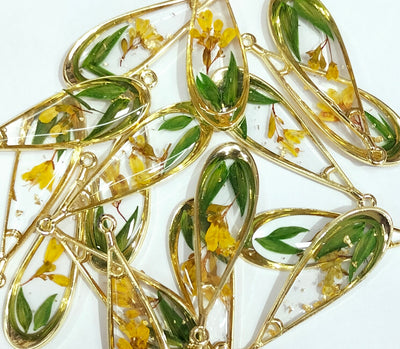 Green & Yellow Tear Drop Shaped Floral Design Resin Pendants with One Hole