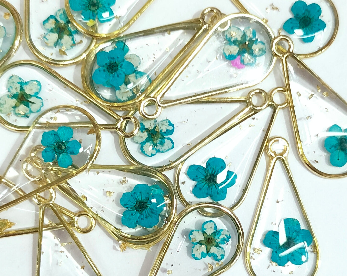 Teal Drop Shaped Floral Design Resin Pendants with One Hole