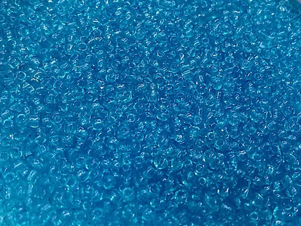 aqua-blue-transparent-round-rocaille-glass-seed-beads
