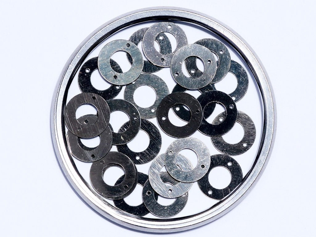 black-two-hole-circular-plastic-sequins-12-mm