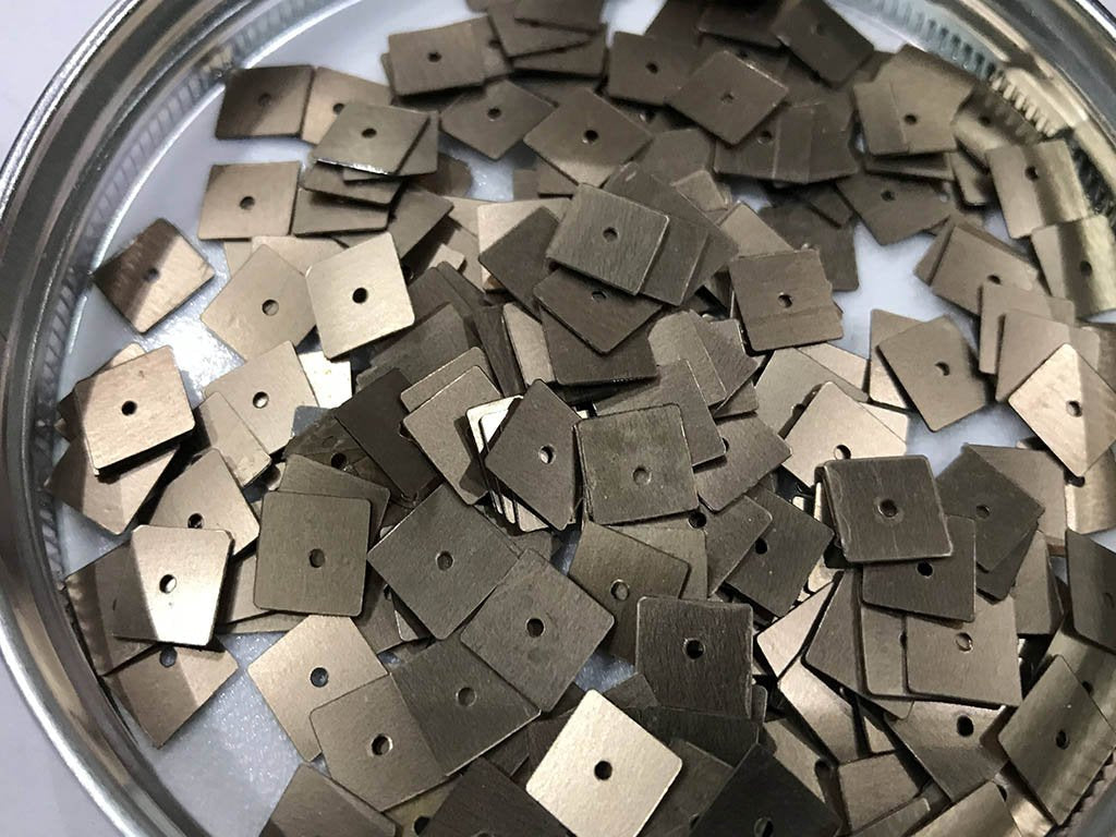 brown-metallic-square-plastic-sequins