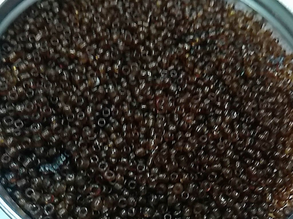 brown-transparent-round-rocaille-glass-seed-beads