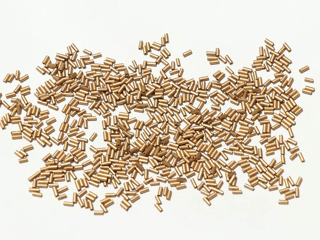 deep-spray-golden-pipe-bugle-glass-seed-beads