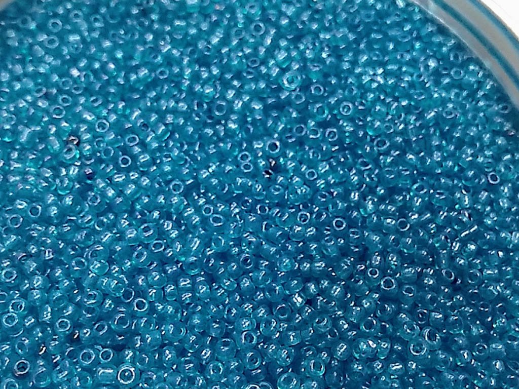 dark-aqua-blue-transparent-round-rocaille-glass-seed-beads