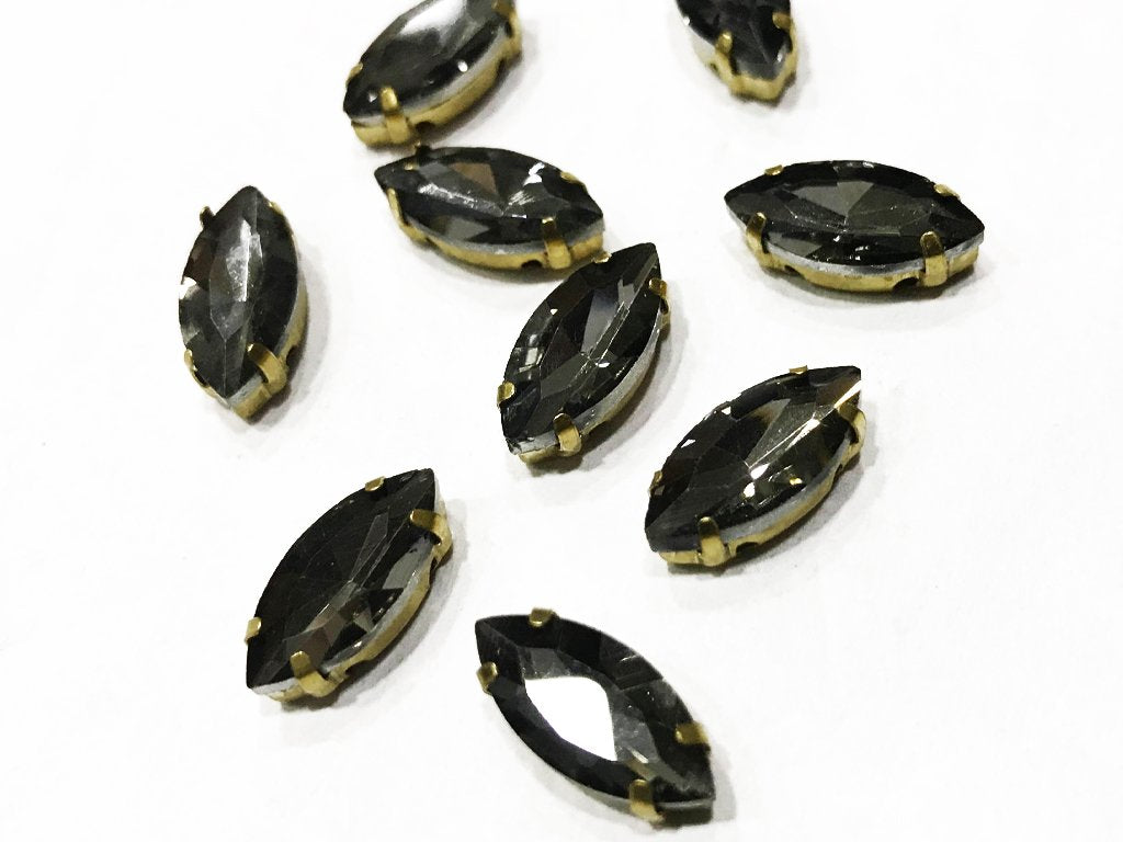 Dark Gray Eye Glass Stone with Catcher (8x4 mm) (Wholesale)