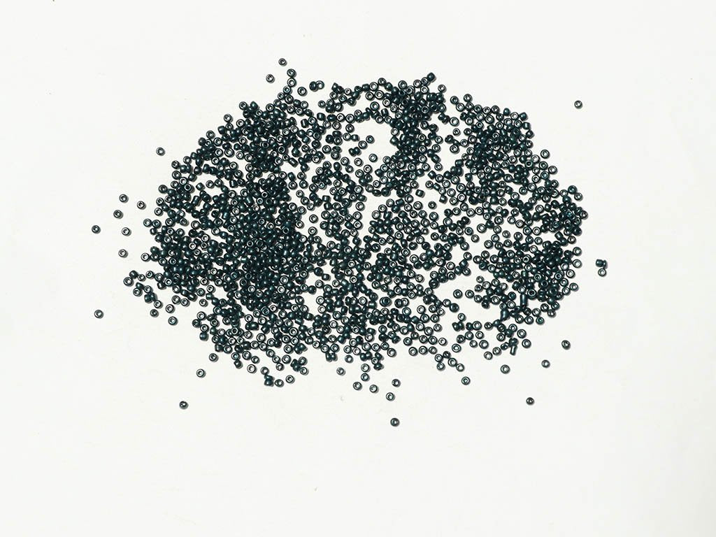 dark-green-round-rocaille-glass-seed-beads