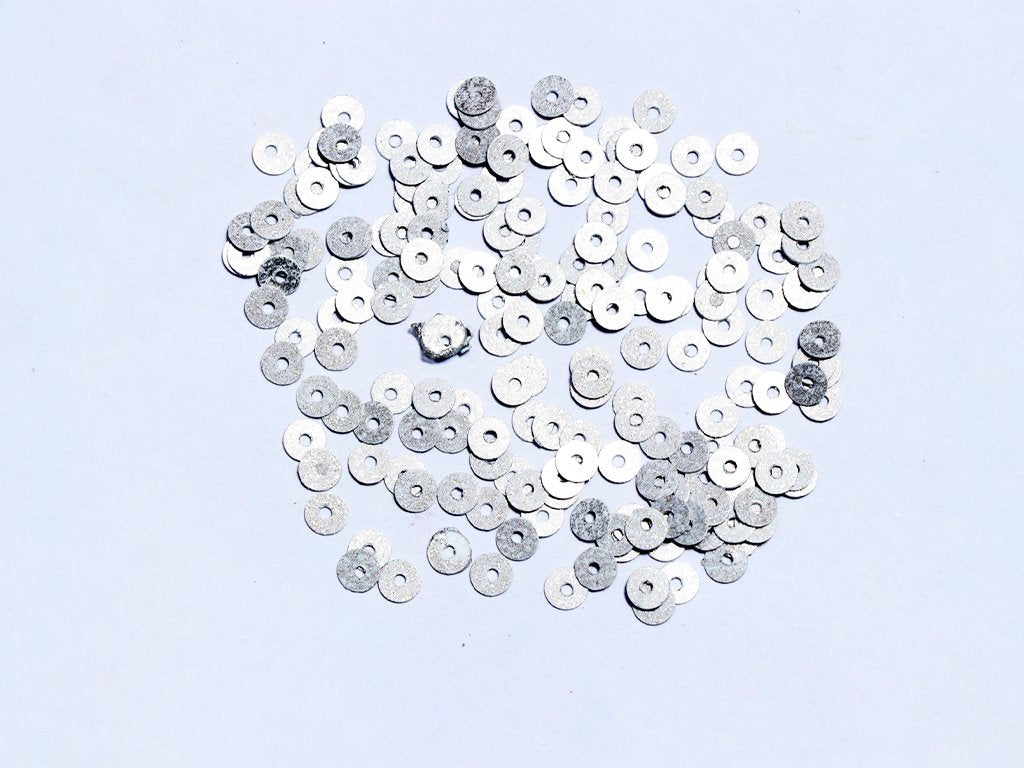 gray-center-hole-flat-circular-plastic-sequins-4-mm