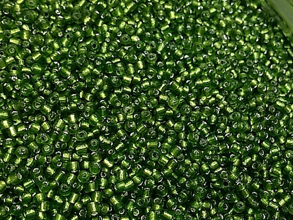 green-silverline-transparent-round-rocaille-glass-seed-beads