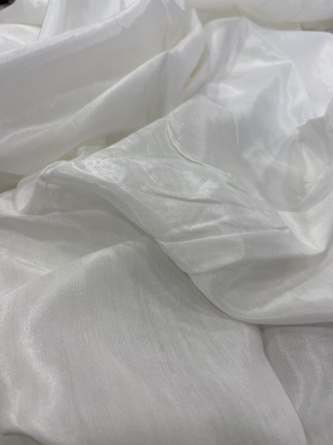 Pure White Plain Viscose Dyeabale Muslin Fabric (Wholesale)