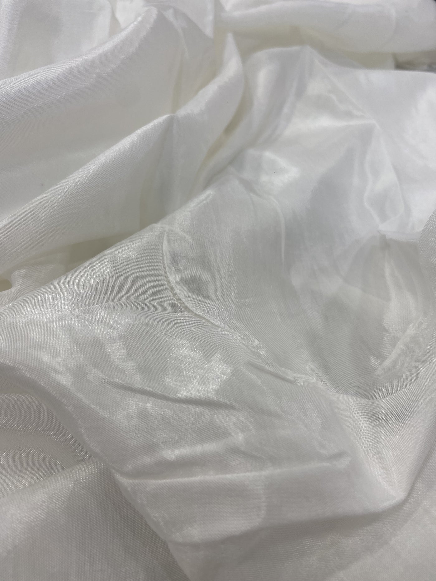 Pure White Plain Viscose Dyeabale Muslin Fabric (Wholesale)