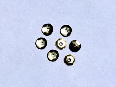 light-golden-center-hole-circular-plastic-flat-sequin-5mm