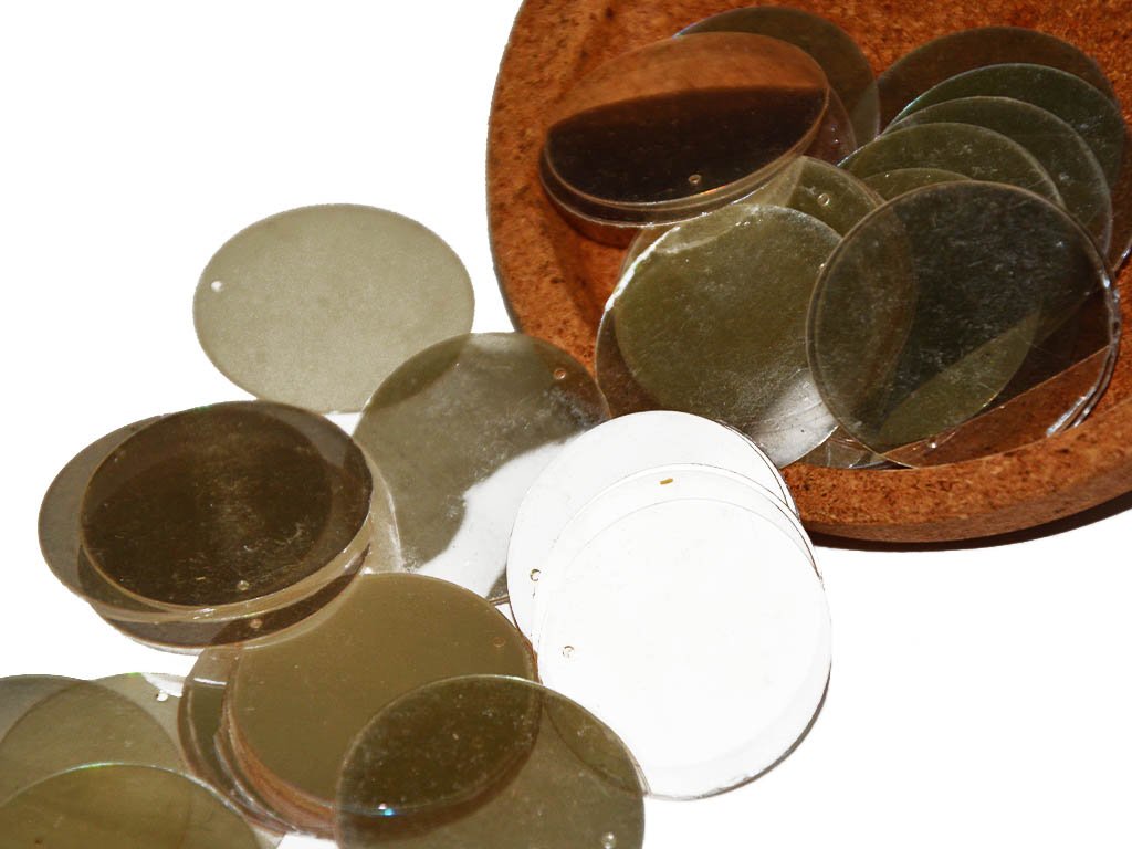 light-golden-circular-1-hole-plastic-sequins-1