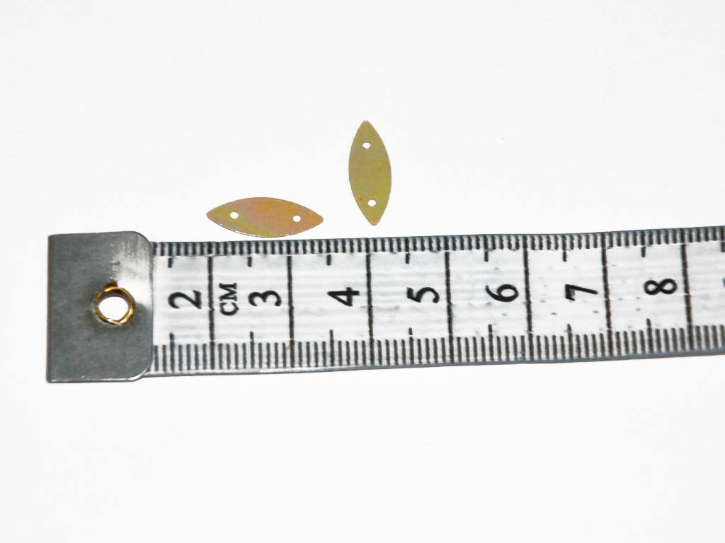 light-golden-transparent-2-hole-leaf-plastic-sequins