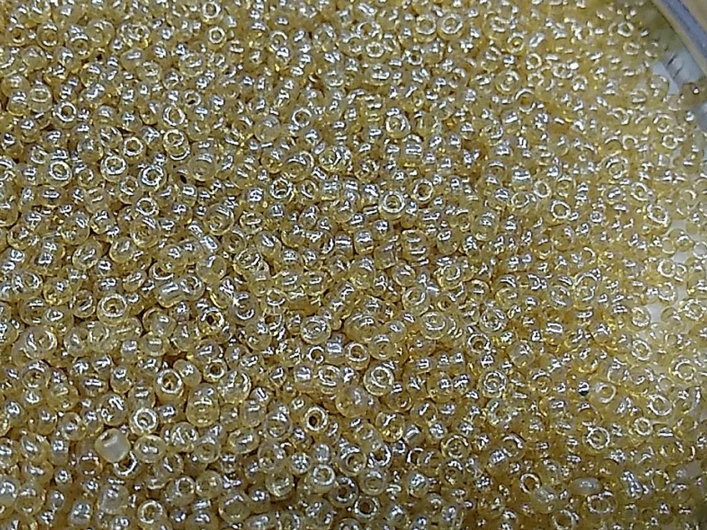 light-golden-transparent-round-rocaille-glass-seed-beads