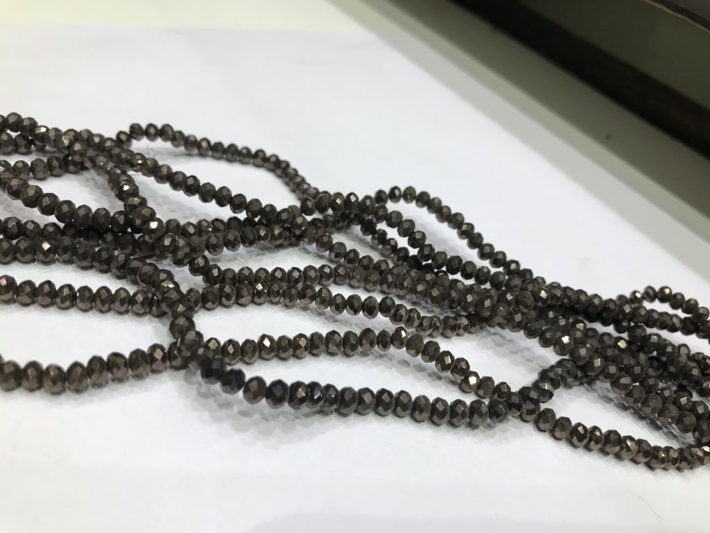 metallic-gun-metal-tyre-glass-beads