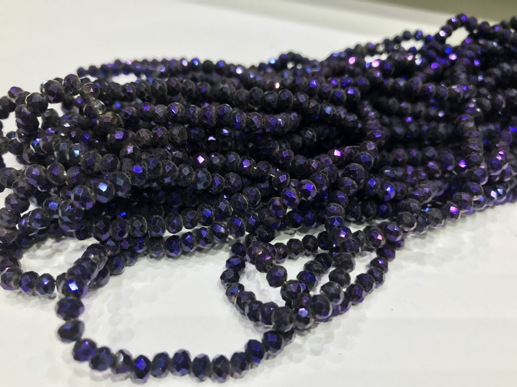 metallic-purple-tyre-glass-beads