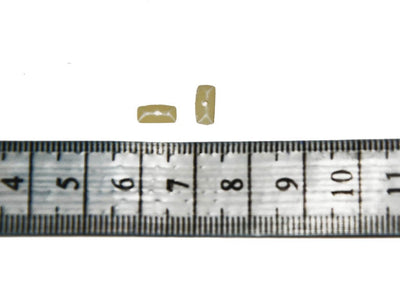 off-white-rectangular-1-hole-plastic-sequins