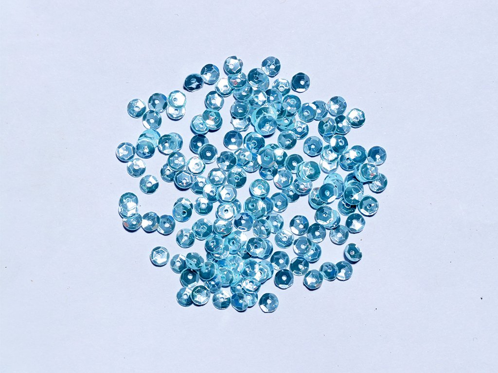 pastel-blue-centre-hole-circular-flat-plastic-sequin-5-mm