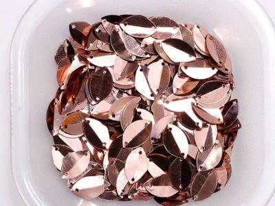 pink-2-hole-petal-plastic-sequins