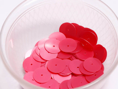 pink-circular-1-hole-plastic-sequins-1