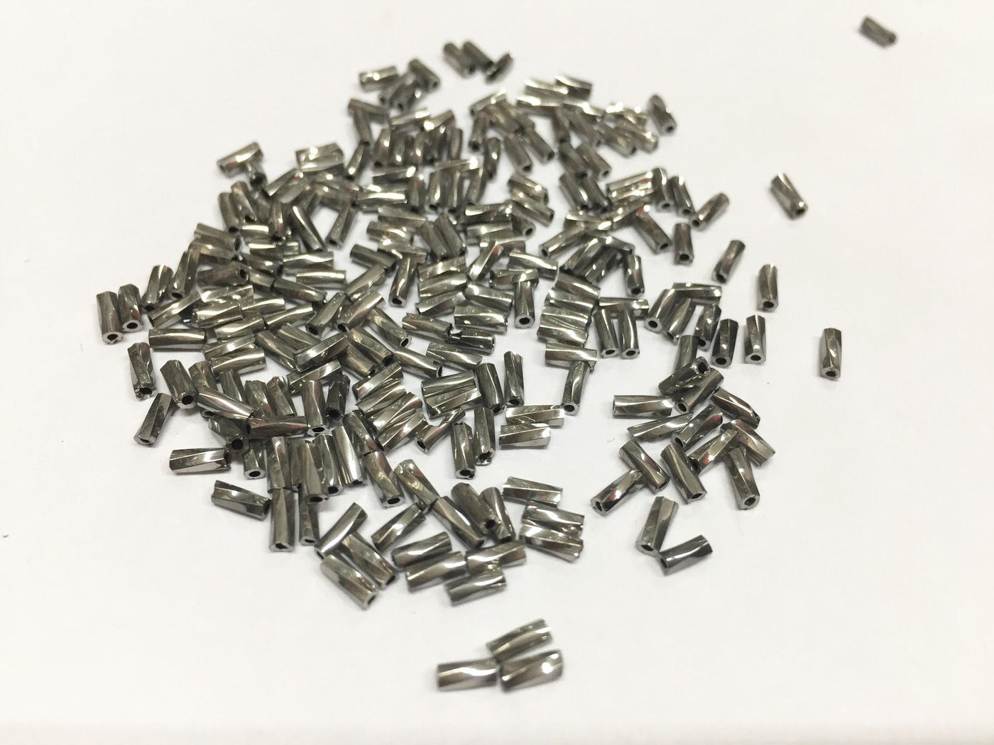 premium-gun-metal-twisted-pipe-glass-beads-4-5mm