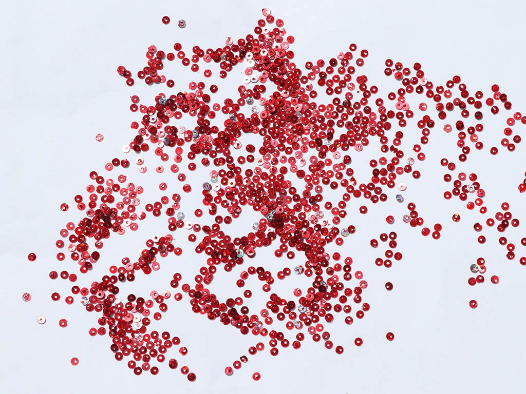 red-flat-circular-plastic-sequins-3-mm