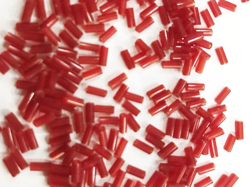 red-opaque-pipe-glass-seed-beads