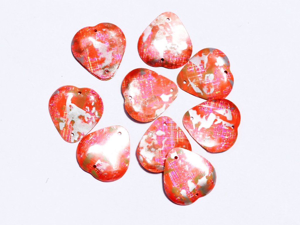 red-pink-two-hole-heart-plastic-sequins-14-mm