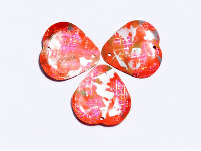 red-pink-two-hole-heart-plastic-sequins-14-mm