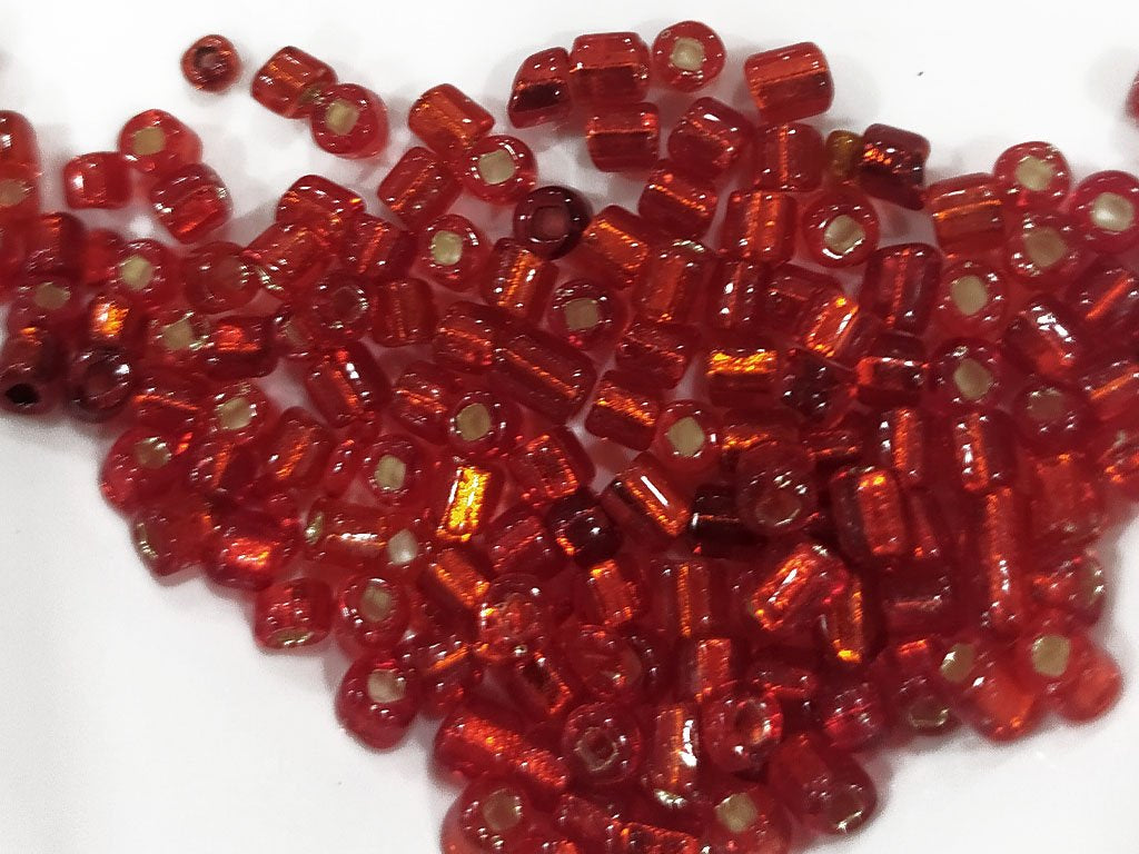 red-square-hole-round-rocaille-seed-beads