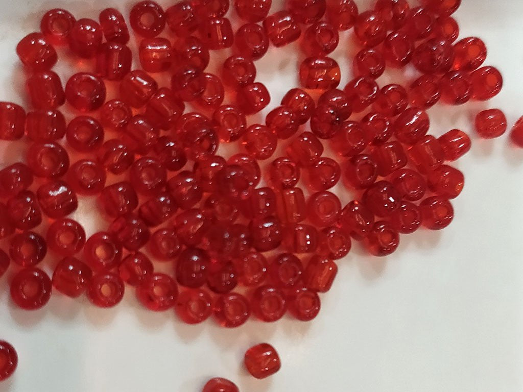 red-transparent-round-rocaille-seed-beads
