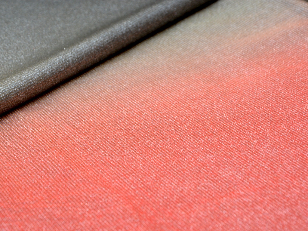 ग्रे और लाल डुअल शेड प्लेन शिमर बॉन्डिंग फ़ैब्रिक