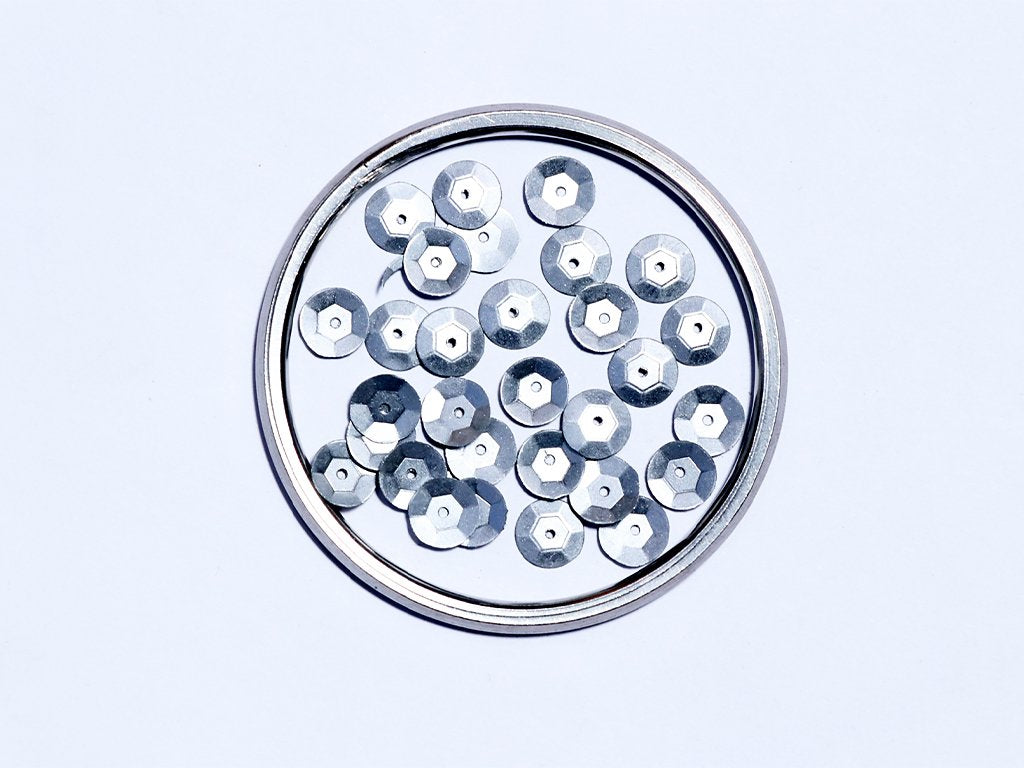 silver-lustre-centre-hole-flat-circular-plastic-sequins-12-mm