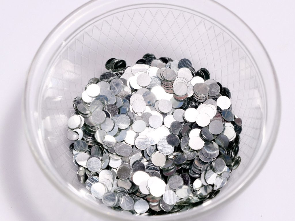 silver-lustre-circular-plastic-sequins